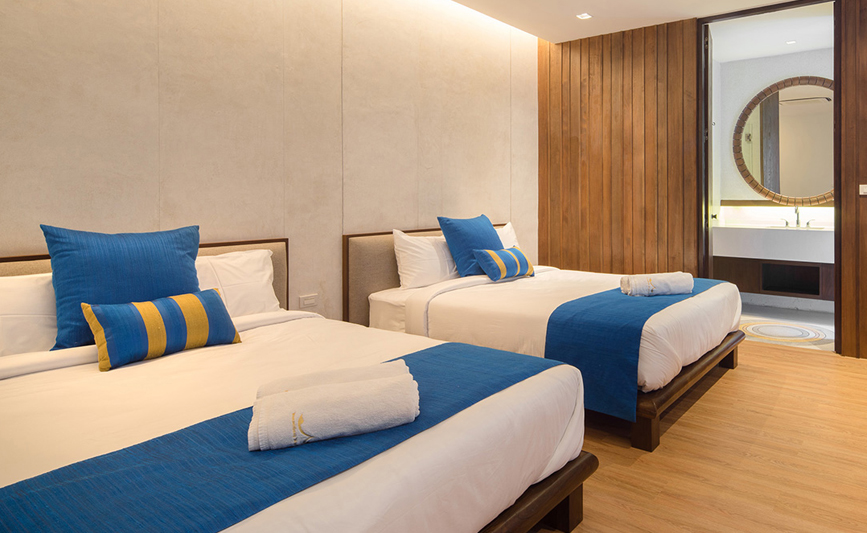 Superior Pool Suite